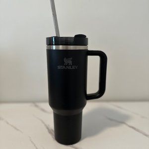 Stanley Quencher H2.0 FlowState Tumbler - Black - 40 oz